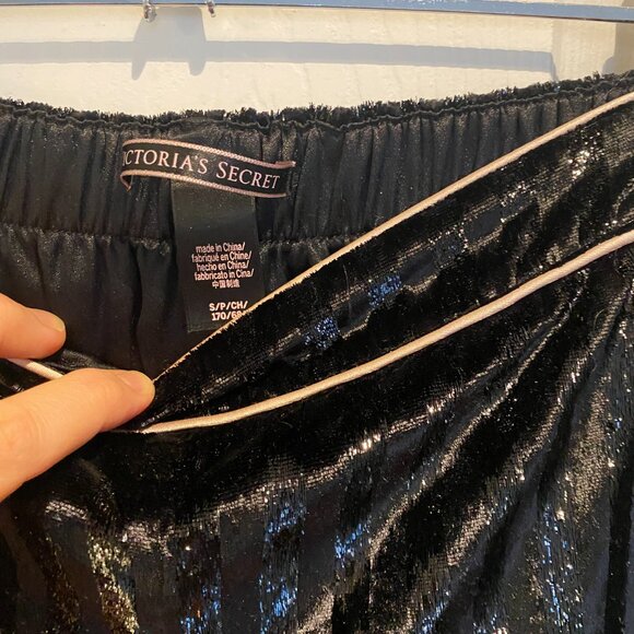 Victoria’s Secret Black Velvet Lounge Set – Size Small (S/P) - Picture 6 of 6